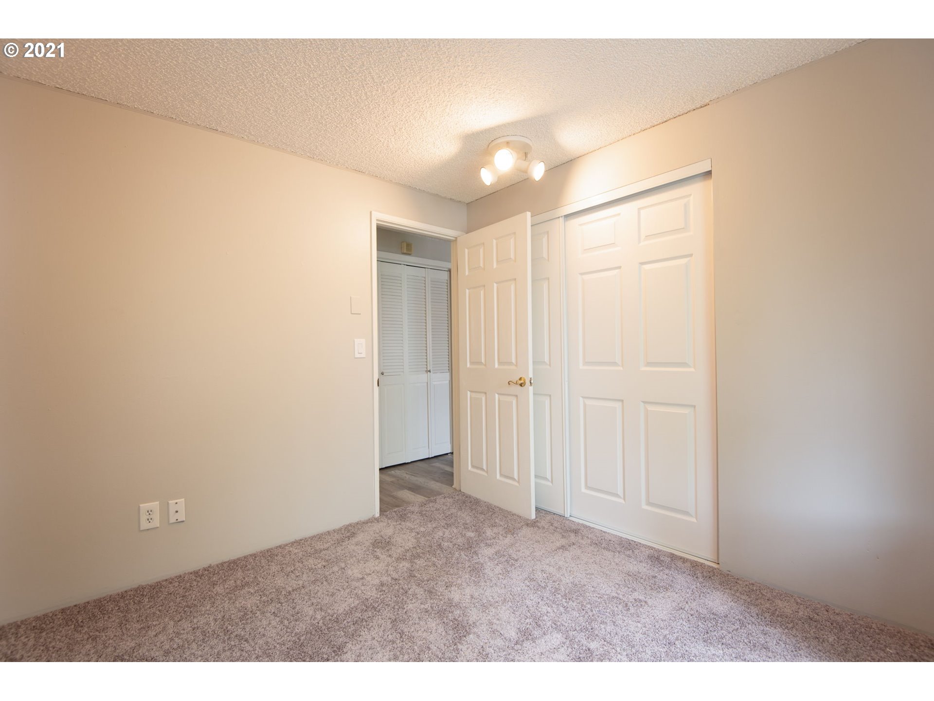 3090 Northeast 5th Street Gresham, OR 97030 - Photo 17 of 22