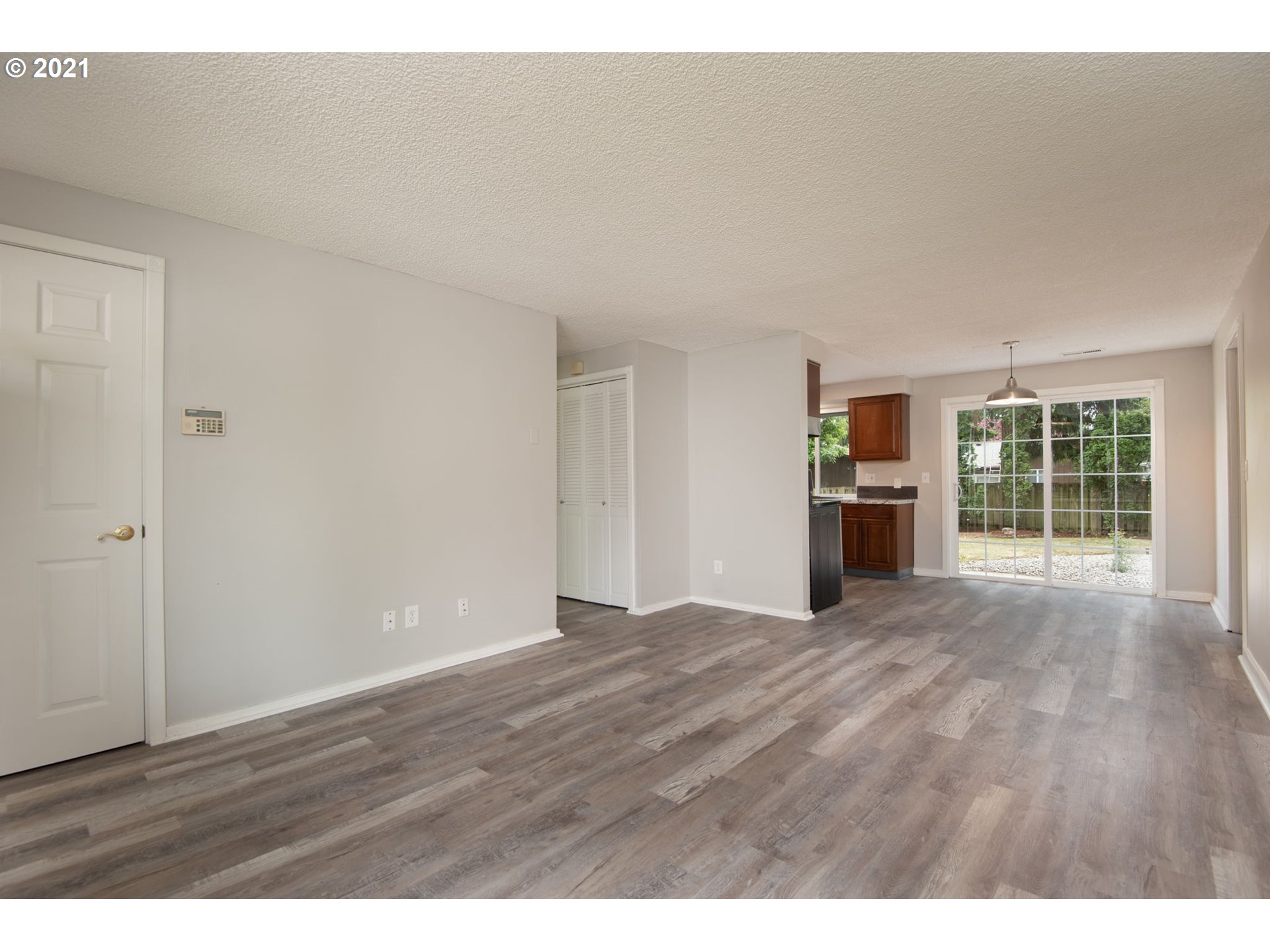 3090 Northeast 5th Street Gresham, OR 97030 - Photo 4 of 22