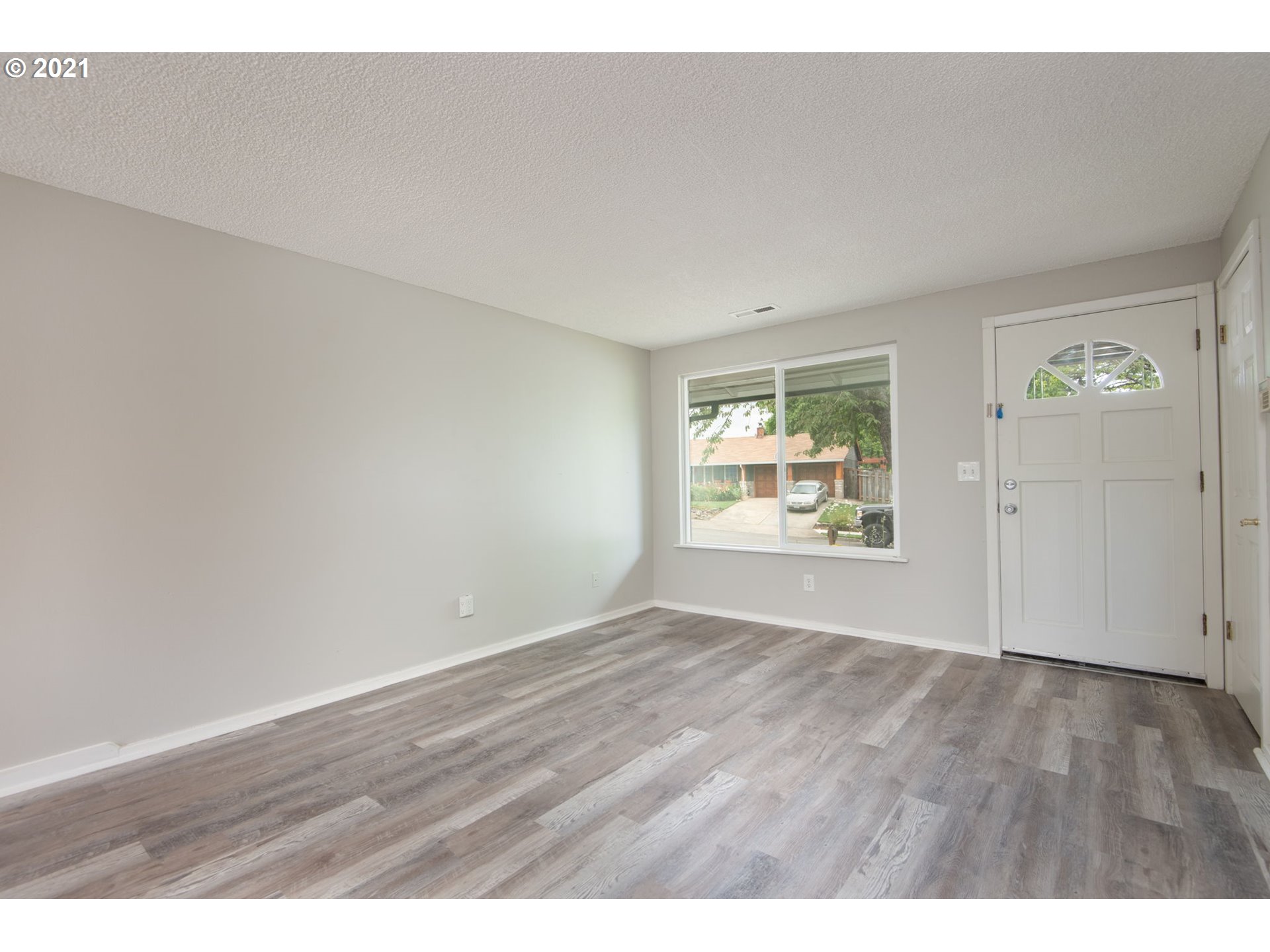 3090 Northeast 5th Street Gresham, OR 97030 - Photo 5 of 22