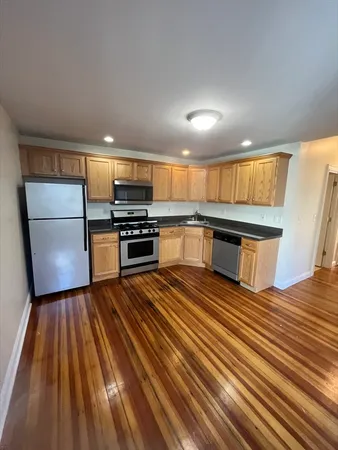 $4,550 | 16 Gates Street, Unit 2, Boston, MA 02127