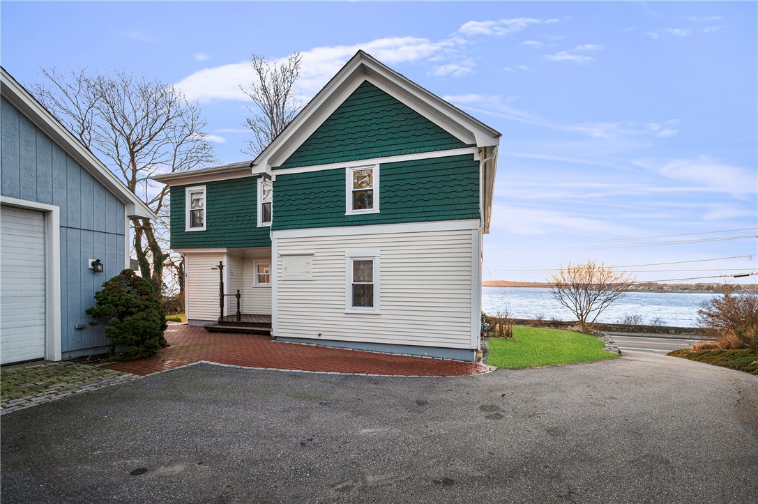1926 Main Road Tiverton, RI 02878 - Photo 28 of 32