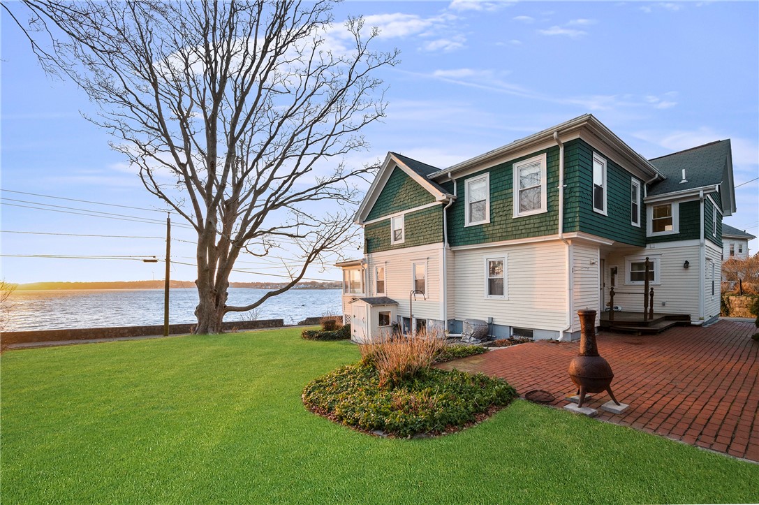 1926 Main Road Tiverton, RI 02878 - Photo 6 of 32