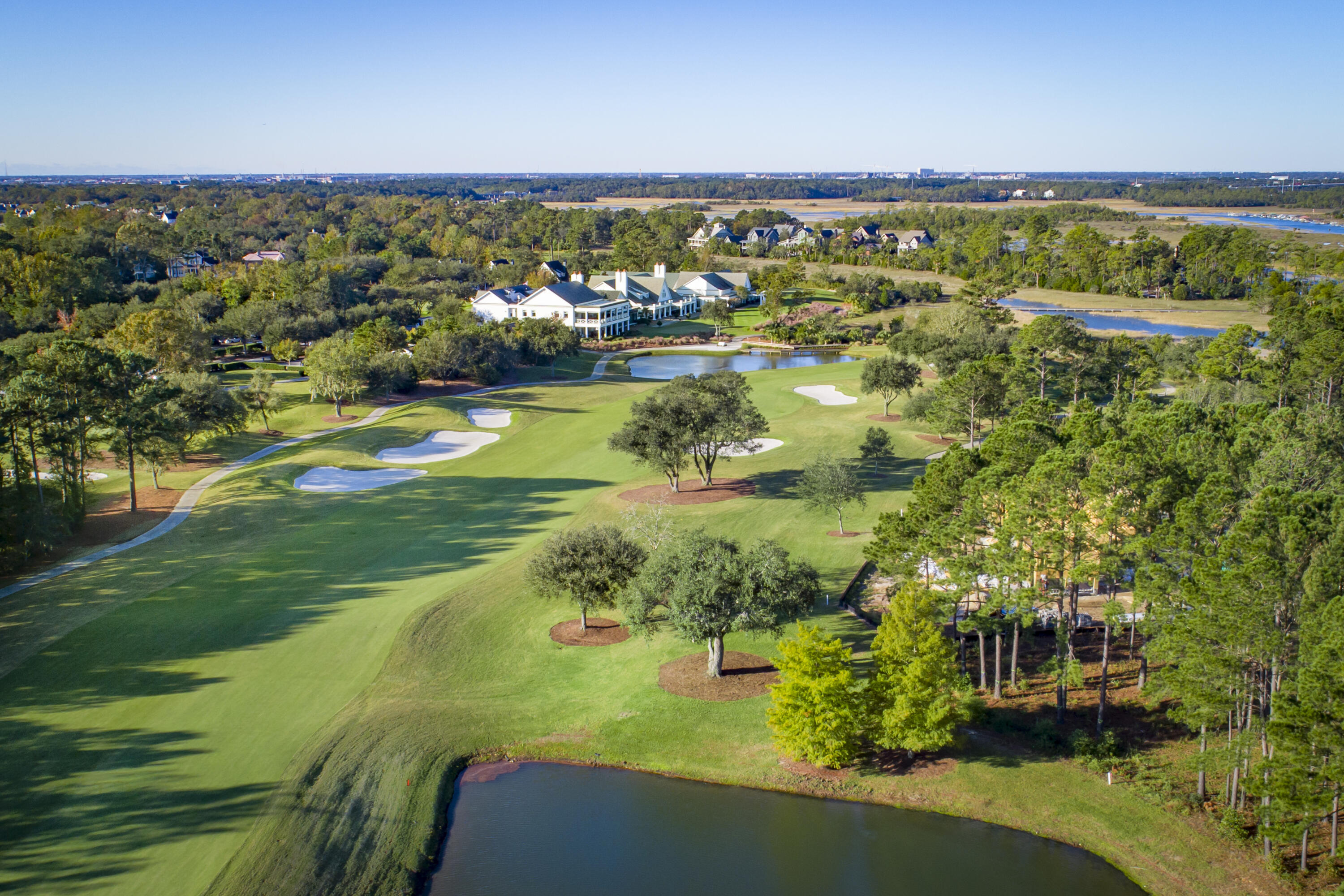 729 Hartey Street Charleston, SC 29492 - Photo 13 of 14 DI Club 18th hole Aerial