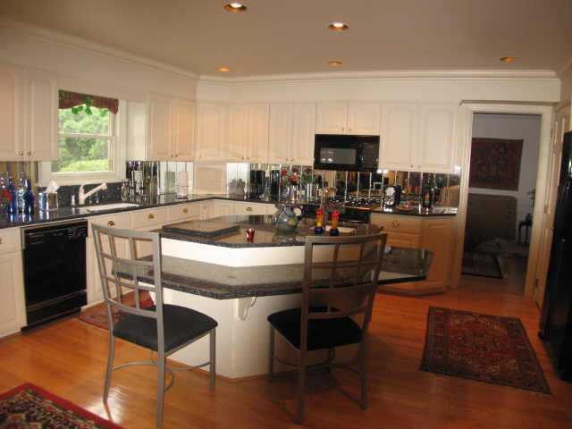 2565 Sandover Road Upper Arlington, OH 43220 - Photo 3 of 5