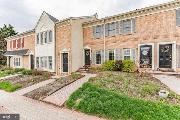 $300,000 | 206 Everest Circle, West Chester, PA 19382