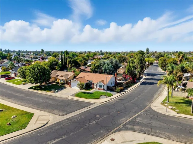 $395,000 | 2202 Cottonwood Court, Hanford, CA 93230