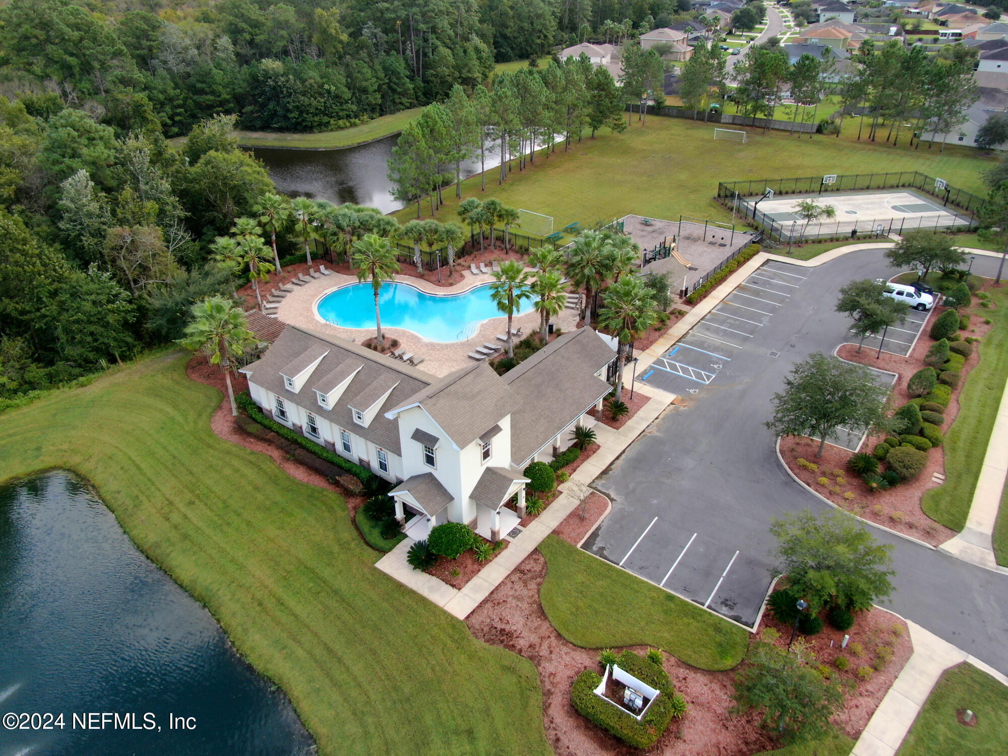 76253 Longleaf Loop Yulee, FL 32097 - Photo 23 of 29 Amenites Center 1