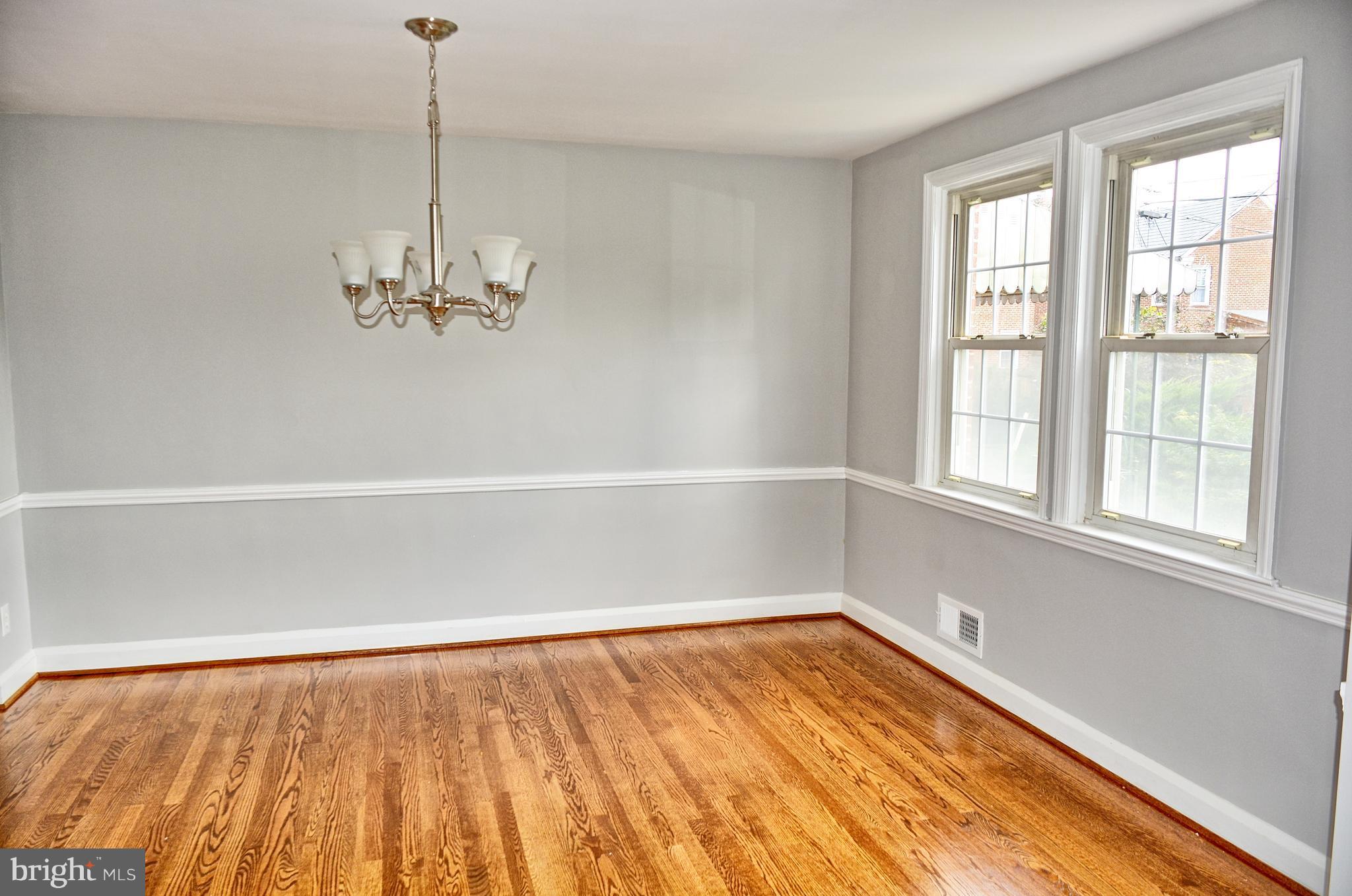 423 Lambeth Road Baltimore, MD 21228 - Photo 6 of 18 Dining Room