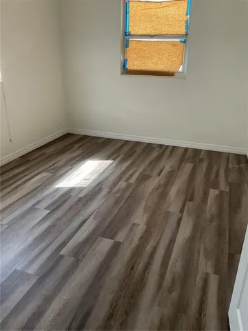 a view of empty room with window