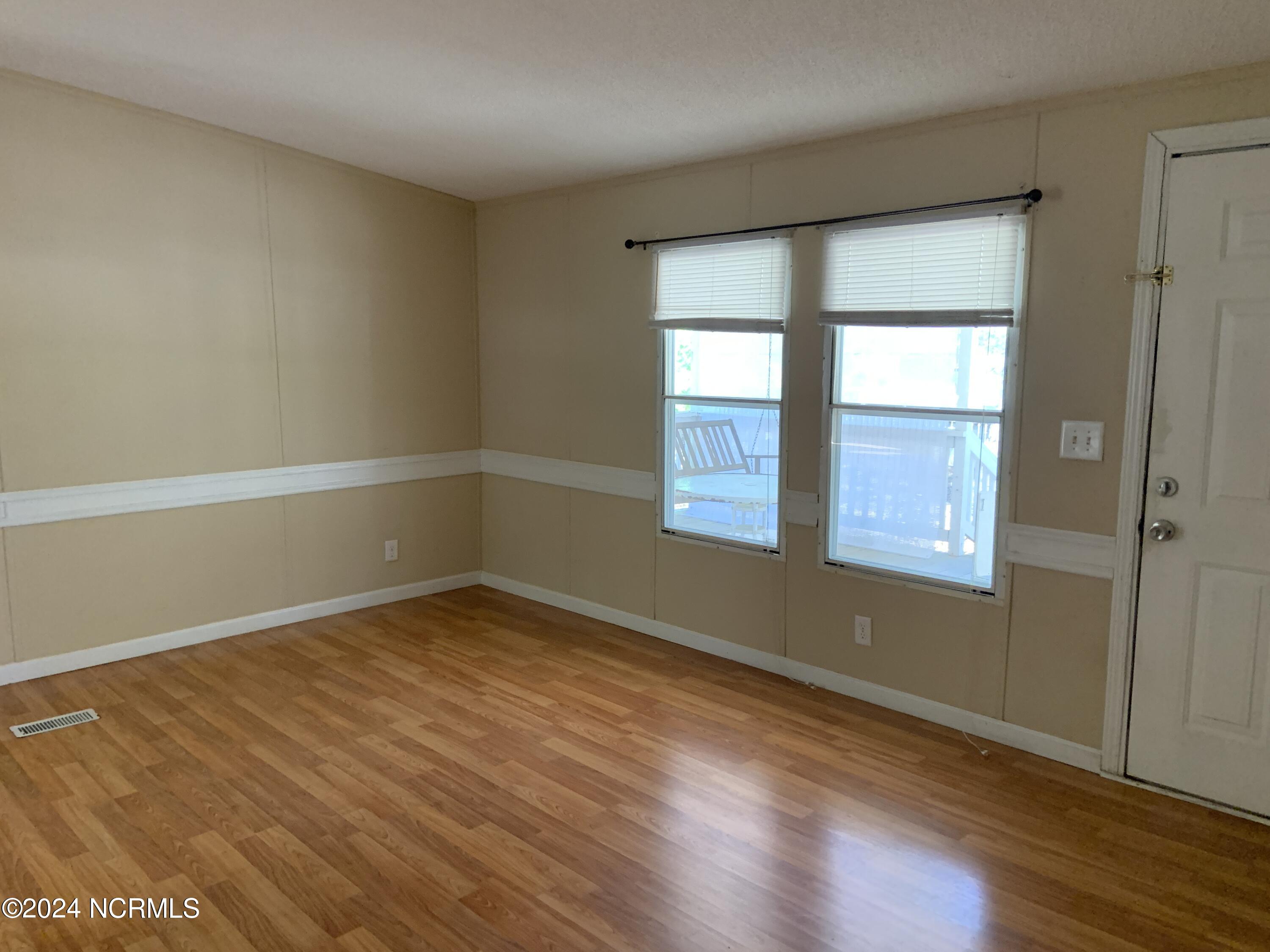 315 Juniper Road Rocky Point, NC 28457 - Photo 6 of 15 IMG_1022