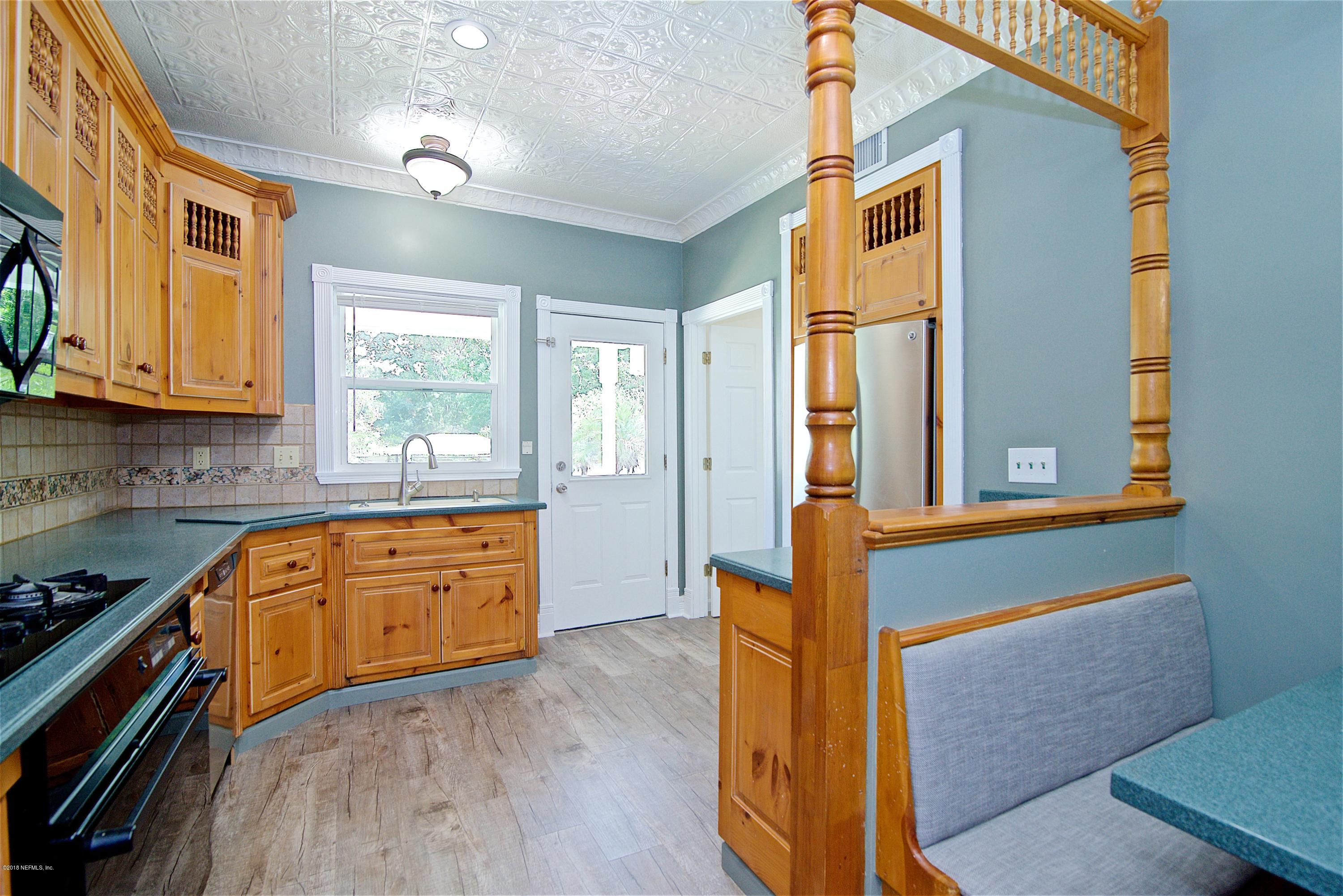 6445 Heidi Road Jacksonville, FL 32277 - Photo 19 of 26 Kitchen