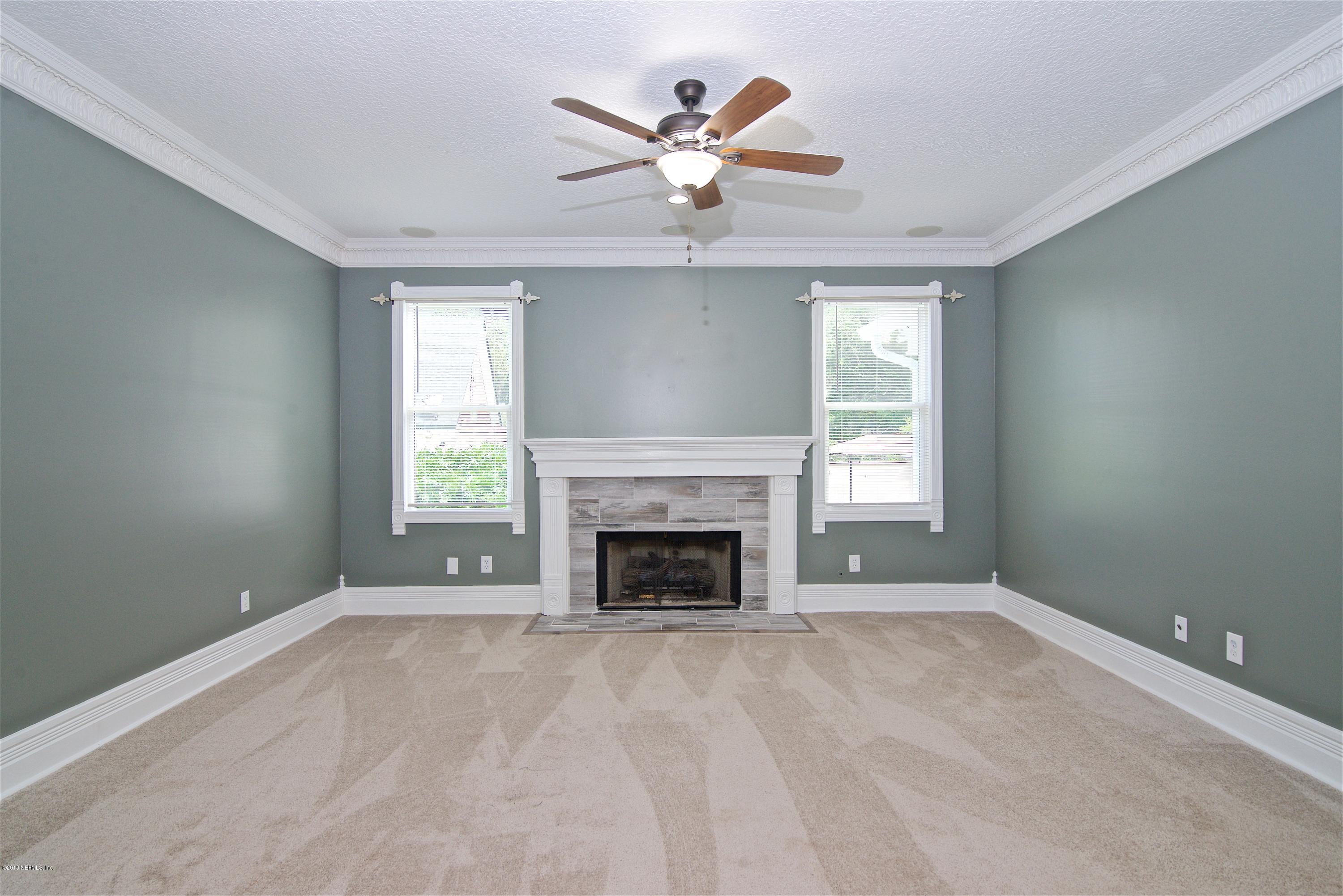 6445 Heidi Road Jacksonville, FL 32277 - Photo 8 of 26 Living Room