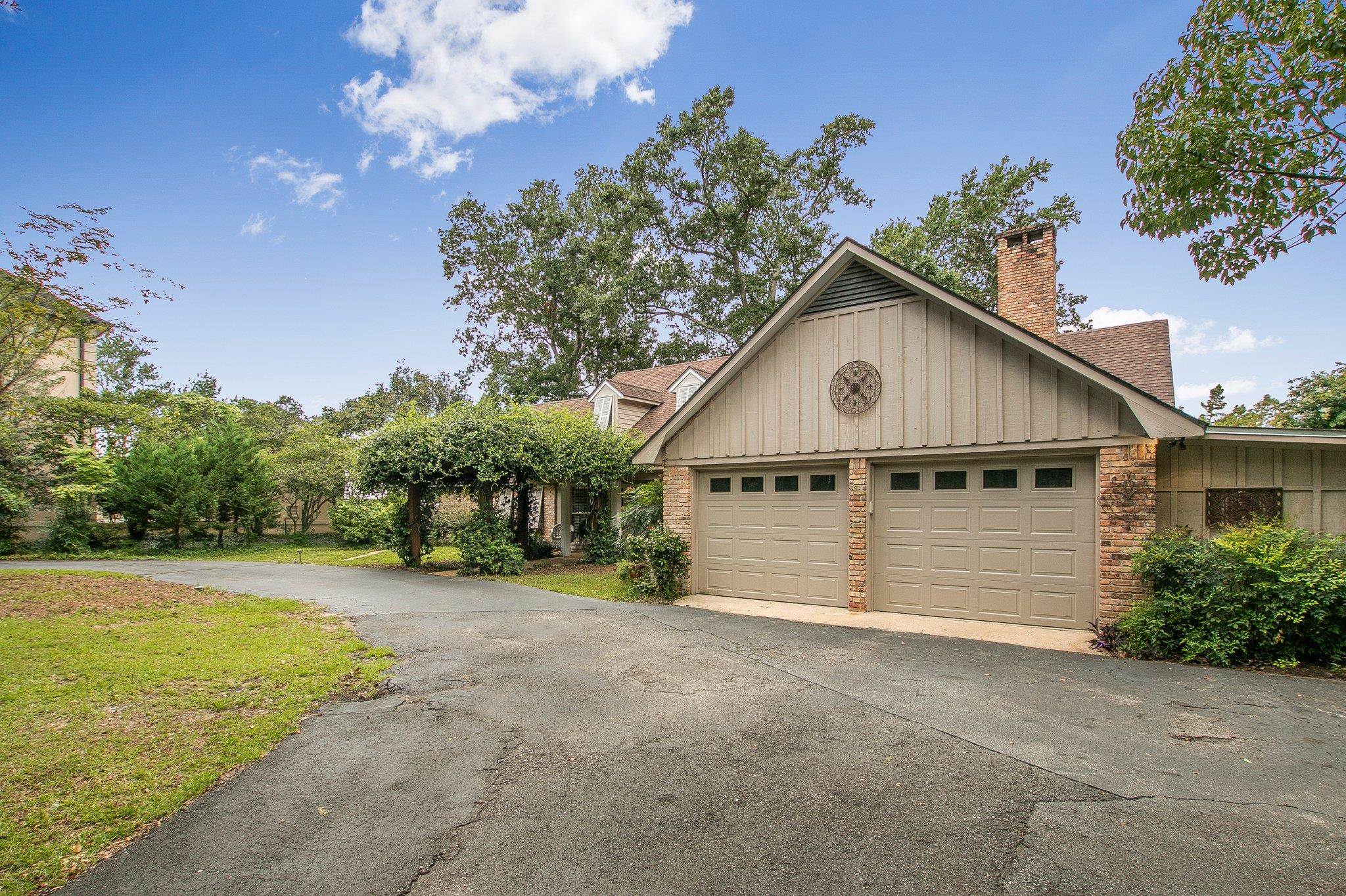 439 Village Drive Daphne, AL 36526 - Photo 8 of 48