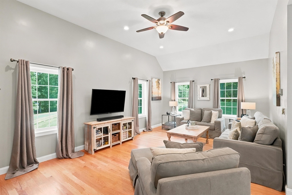113 Thurlow Street Georgetown, MA 01833 - Photo 10 of 42