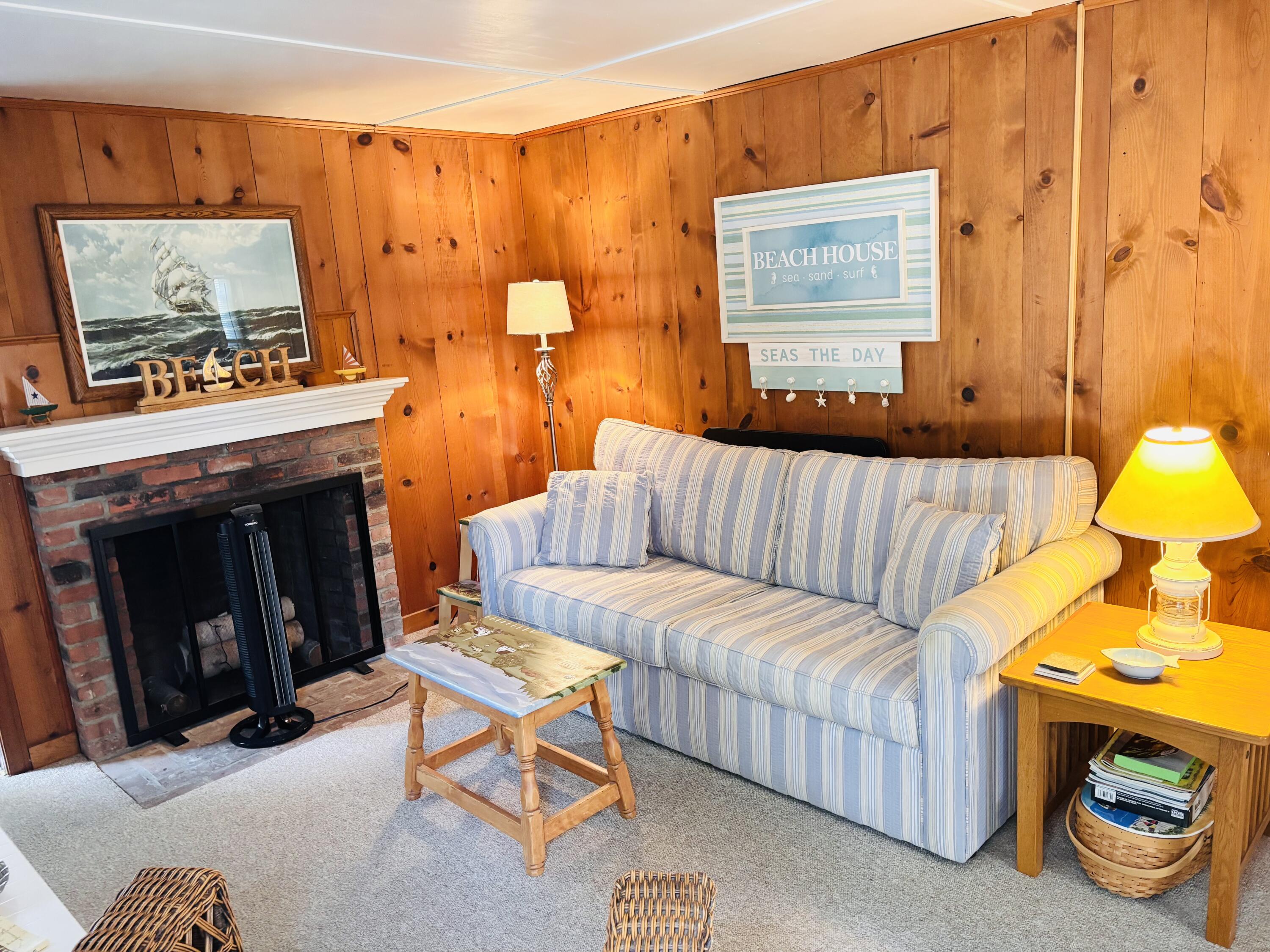 7 Ferncliff Road Dennis Port, MA 02639 - Photo 3 of 21 IMG_1976