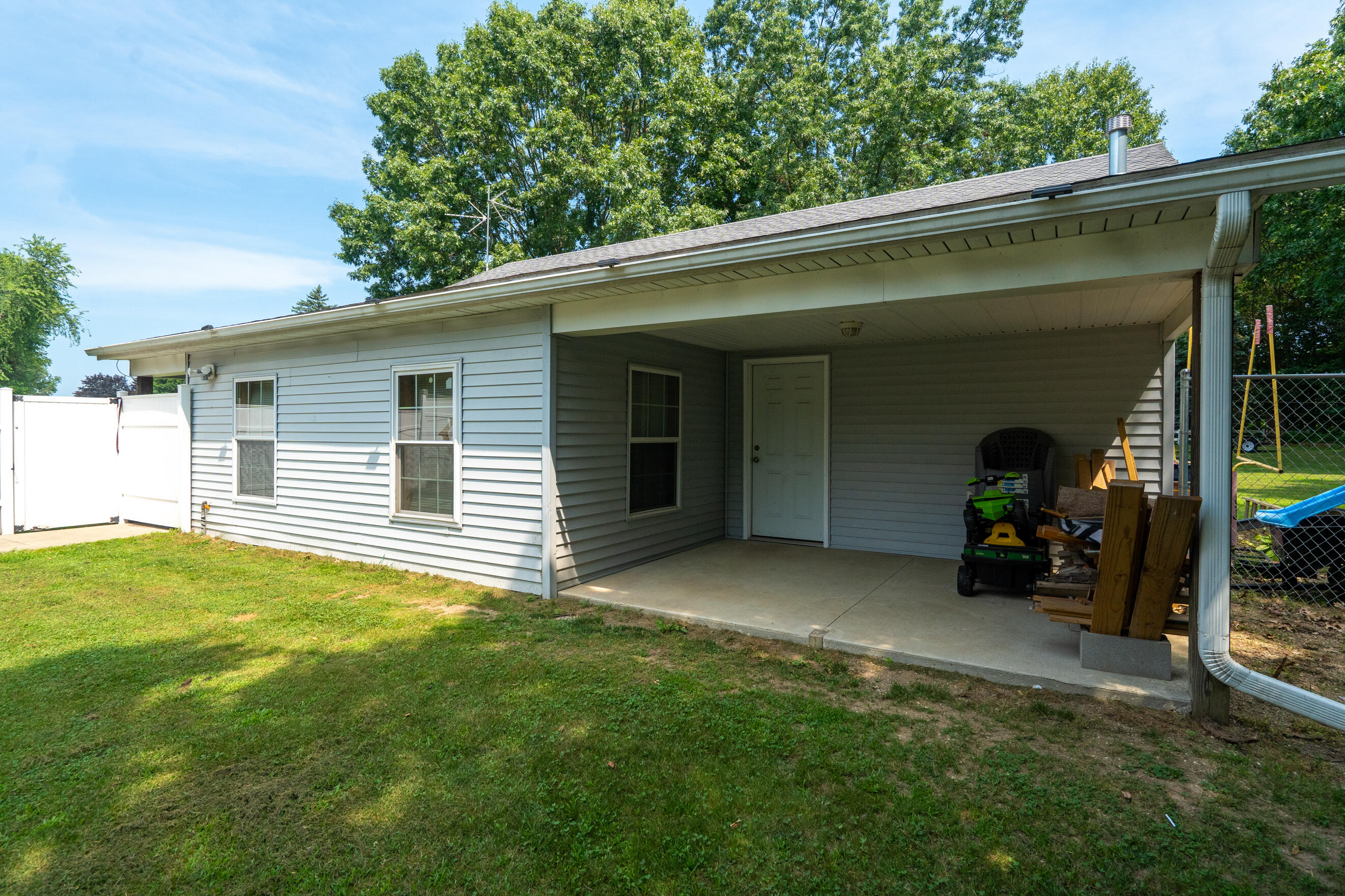 57089 Linda Avenue Three Rivers, MI 49093 - Photo 37 of 46 DSC06273