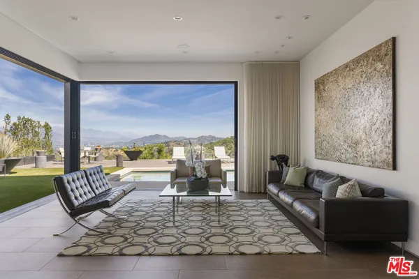 $6,995,000 | 3337 Beverly Ranch Road, Beverly Hills, CA 90210