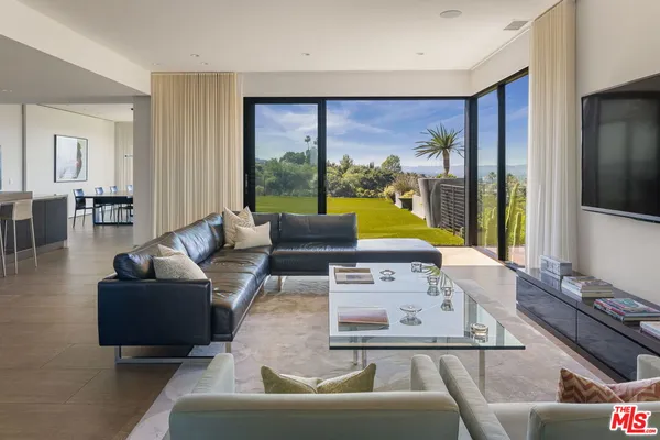 $6,995,000 | 3337 Beverly Ranch Road, Beverly Hills, CA 90210