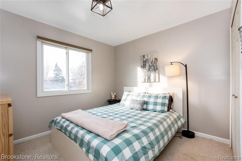 2634 Simpson Drive Rochester Hills, MI 48309 - Photo 21 of 37