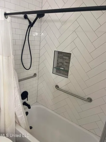 $2,800 | 1282 Beach Boulevard, Unit 123, Biloxi, MS 39530