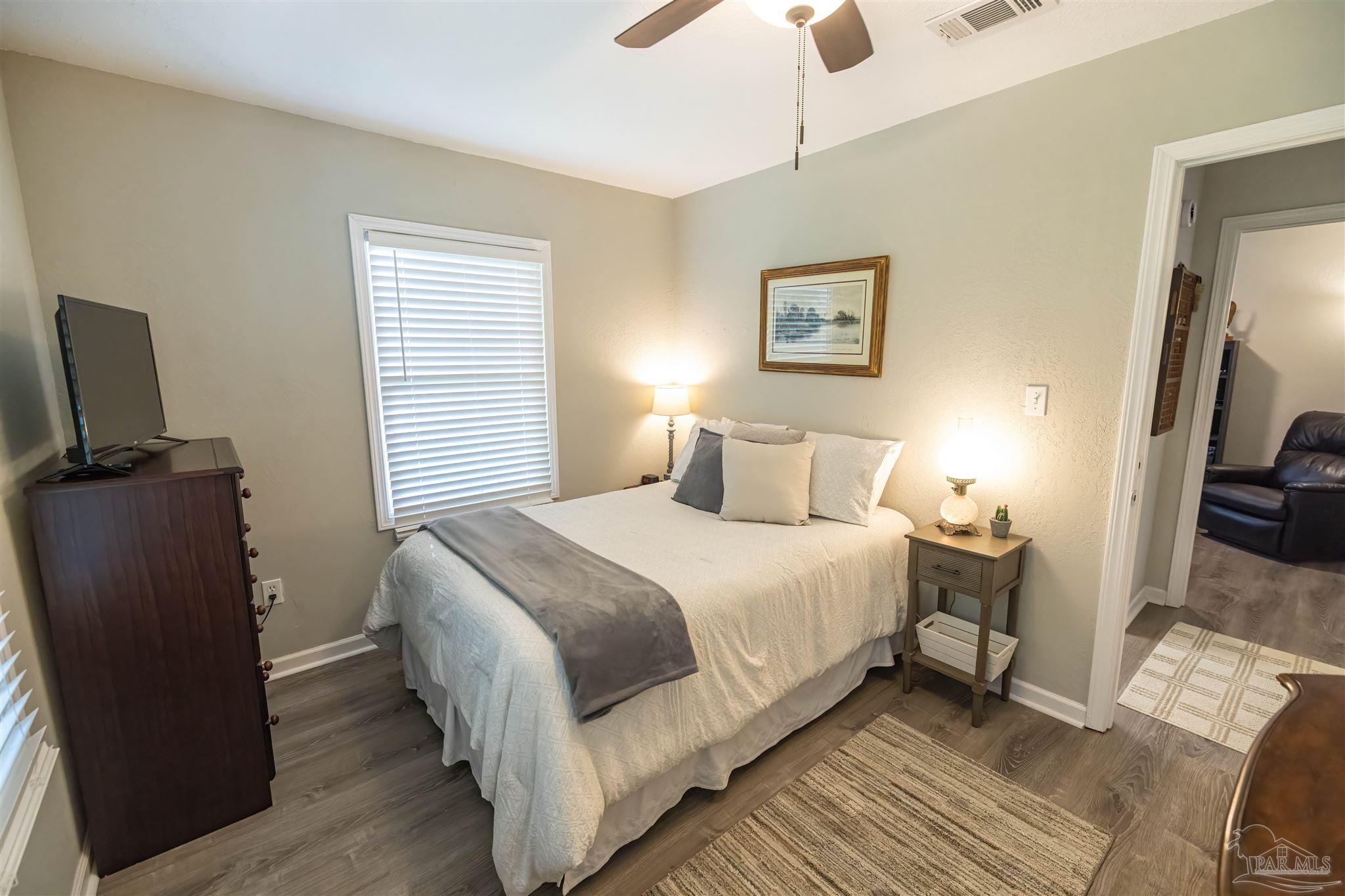 1148 West 9 & Half Mile Road Pensacola, FL 32534 - Photo 26 of 39