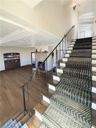 $17,999 | 2444 The Strand, Hermosa Beach, CA 90254