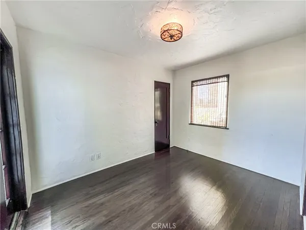 $17,999 | 2444 The Strand, Hermosa Beach, CA 90254