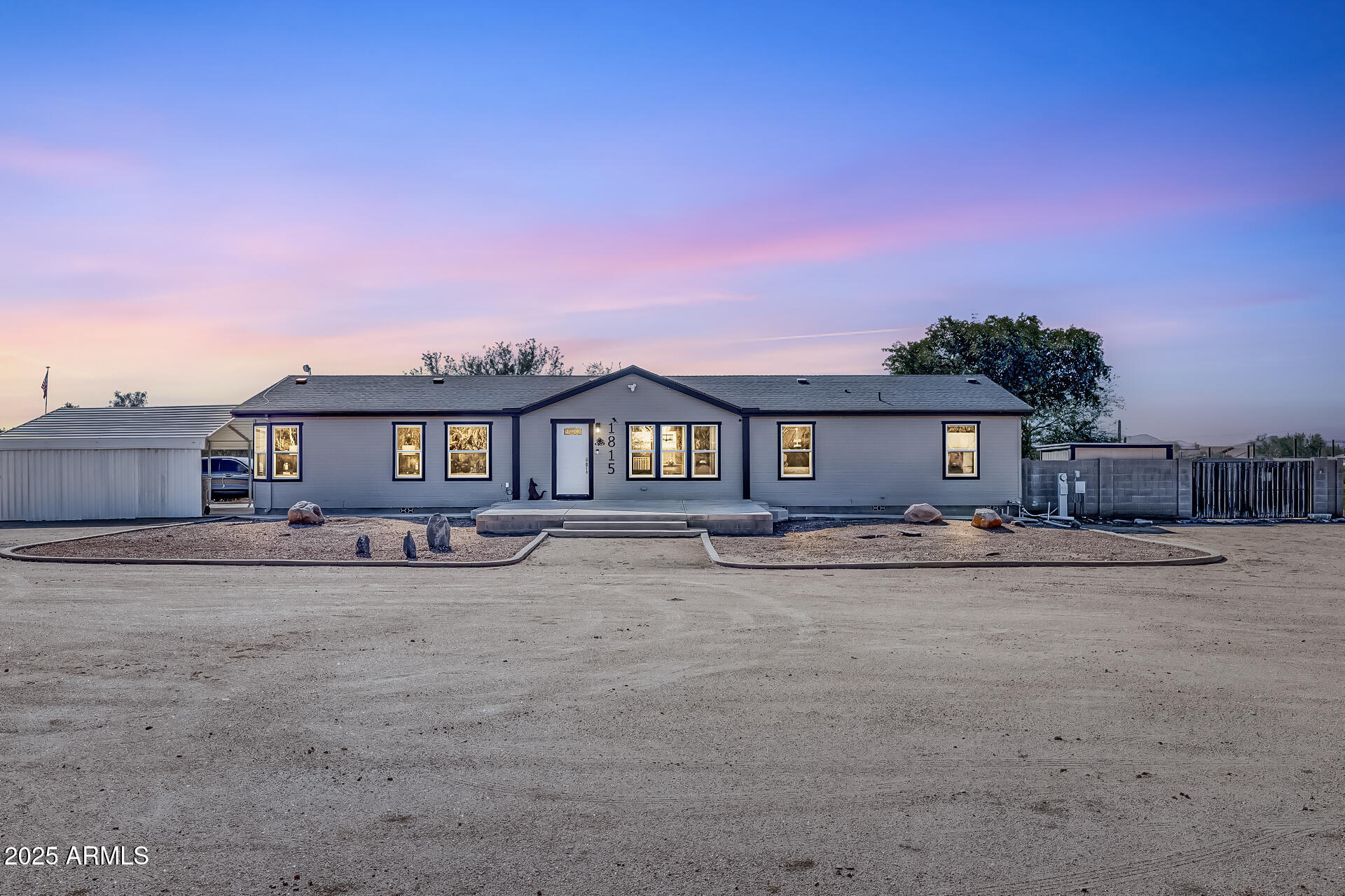 1815 East La Salle Road Phoenix, AZ 85086 - Photo 2 of 66