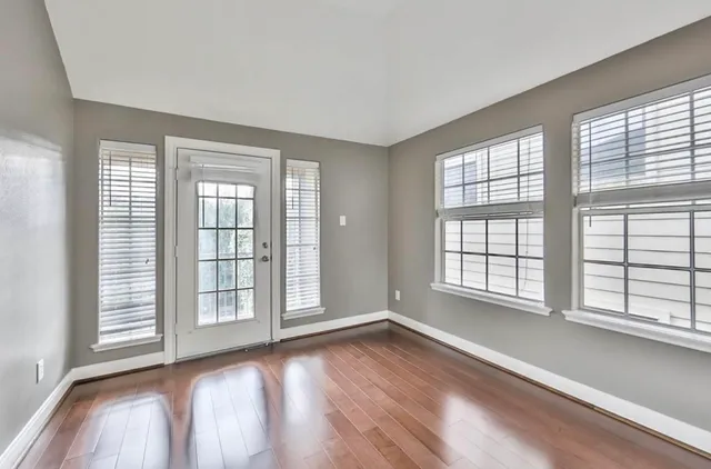 $3,300 | 415 Asbury Street, Houston, TX 77007