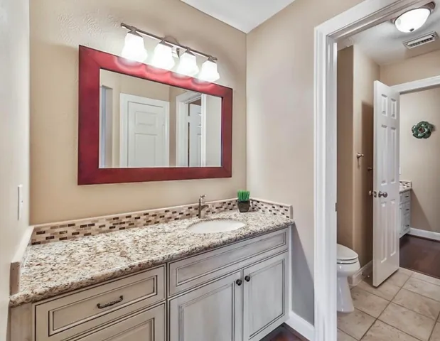 $3,300 | 415 Asbury Street, Houston, TX 77007