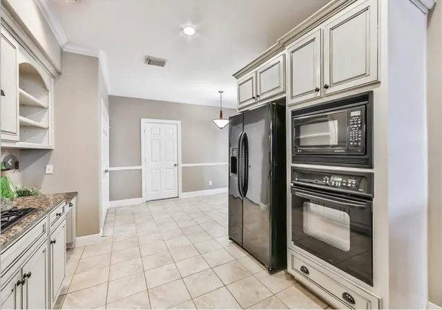 $3,300 | 415 Asbury Street, Houston, TX 77007