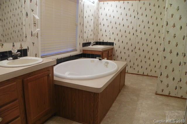 1562 Zion Road Morganton, NC 28655 - Photo 13 of 22 Gallery Image 13