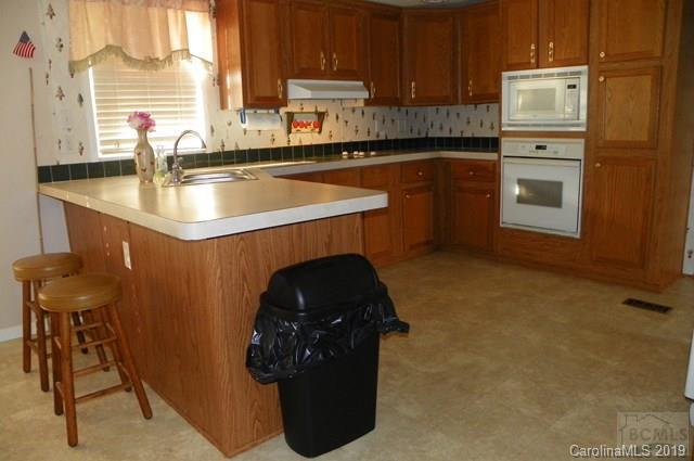 1562 Zion Road Morganton, NC 28655 - Photo 7 of 22 Gallery Image 7