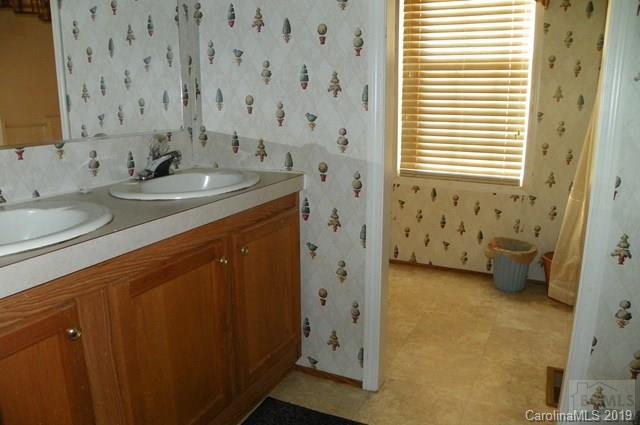1562 Zion Road Morganton, NC 28655 - Photo 9 of 22 Gallery Image 9