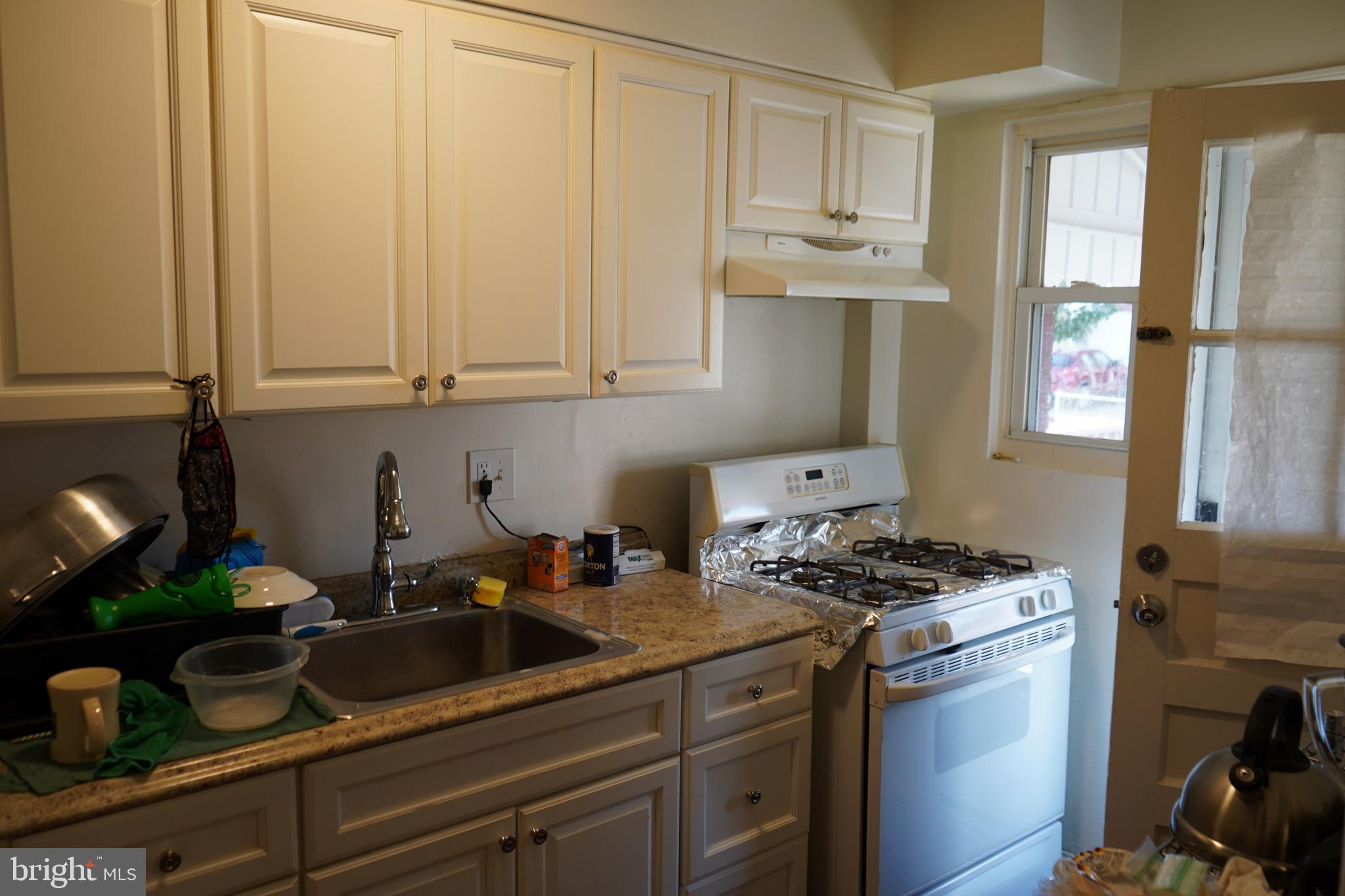 7856 Wynbrook Road Baltimore, MD 21224 - Photo 4 of 13