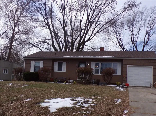$1 | 5720 Manning Avenue, Raytown, MO 64133