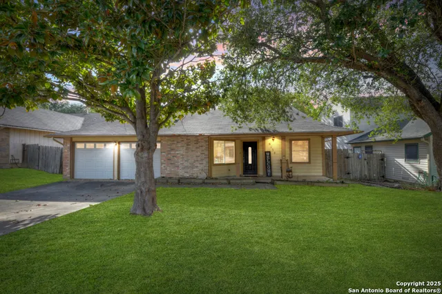 $1,800 | 8132 Pioneer Oak, Converse, TX 78109