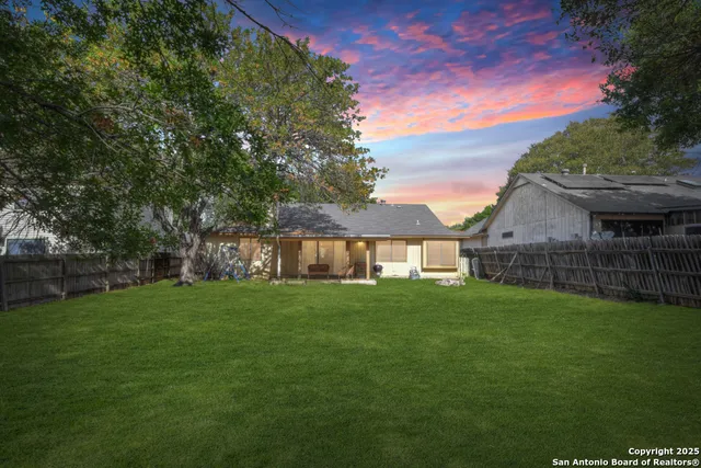 $1,800 | 8132 Pioneer Oak, Converse, TX 78109