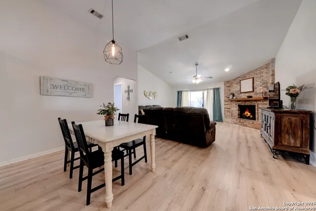 $1,800 | 8132 Pioneer Oak, Converse, TX 78109