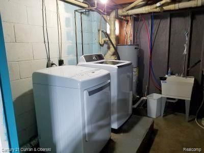 4659 West Carleton Road Adrian, MI 49221 - Photo 31 of 37 laundry area.jpg