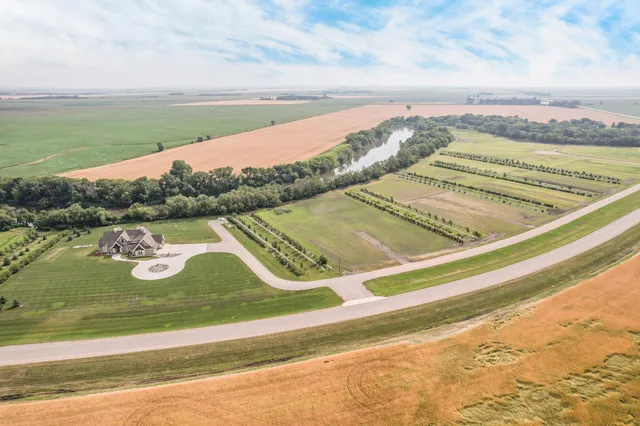 $391,350 | 7185 180th Avenue Southeast, Wahpeton, ND 58075