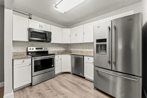 $259,900 | 508 Shady Pine Way, Unit D2, Greenacres, FL 33415