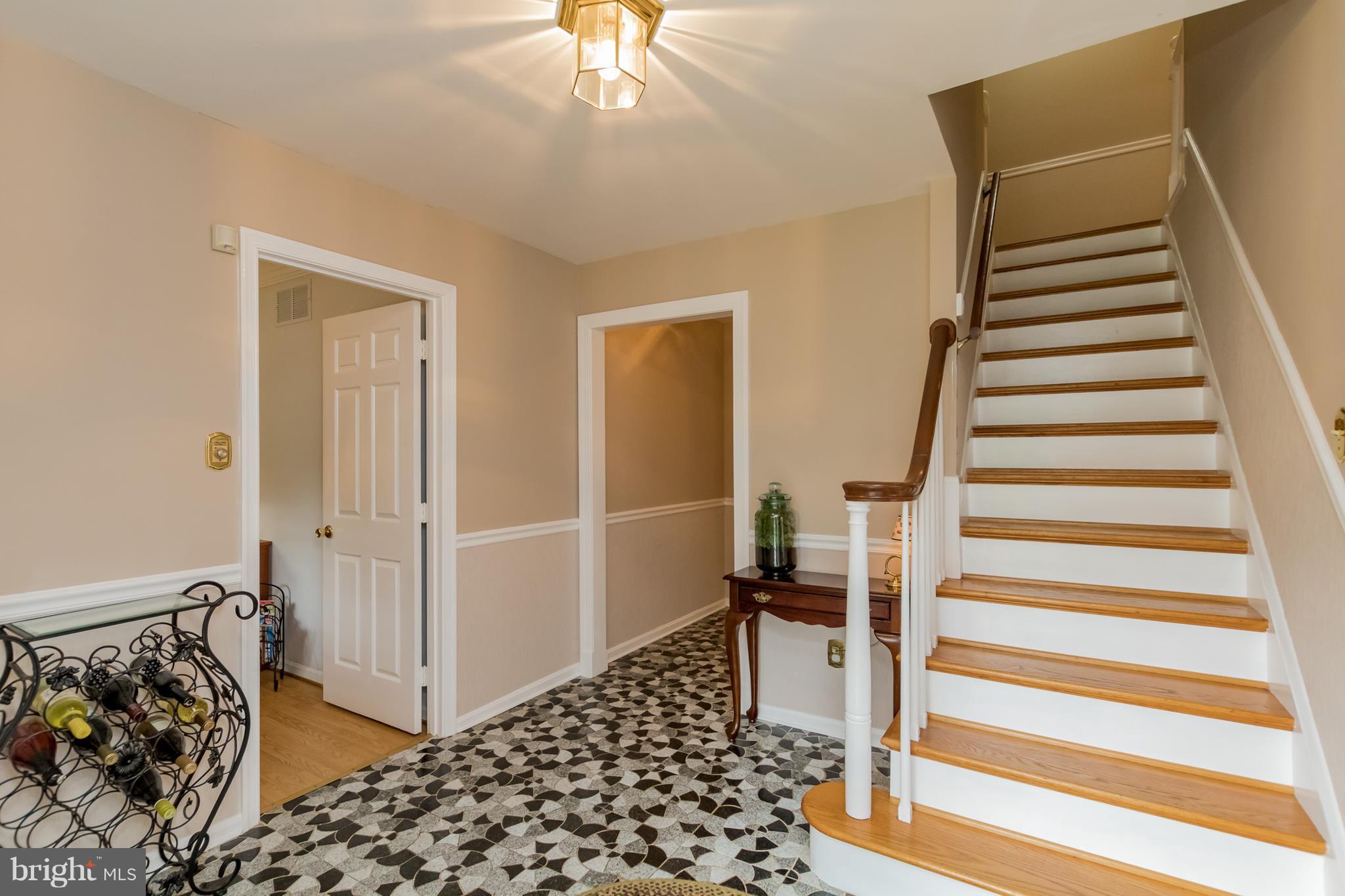 1102 Temfield Road Towson, MD 21286 - Photo 2 of 30 Foyer