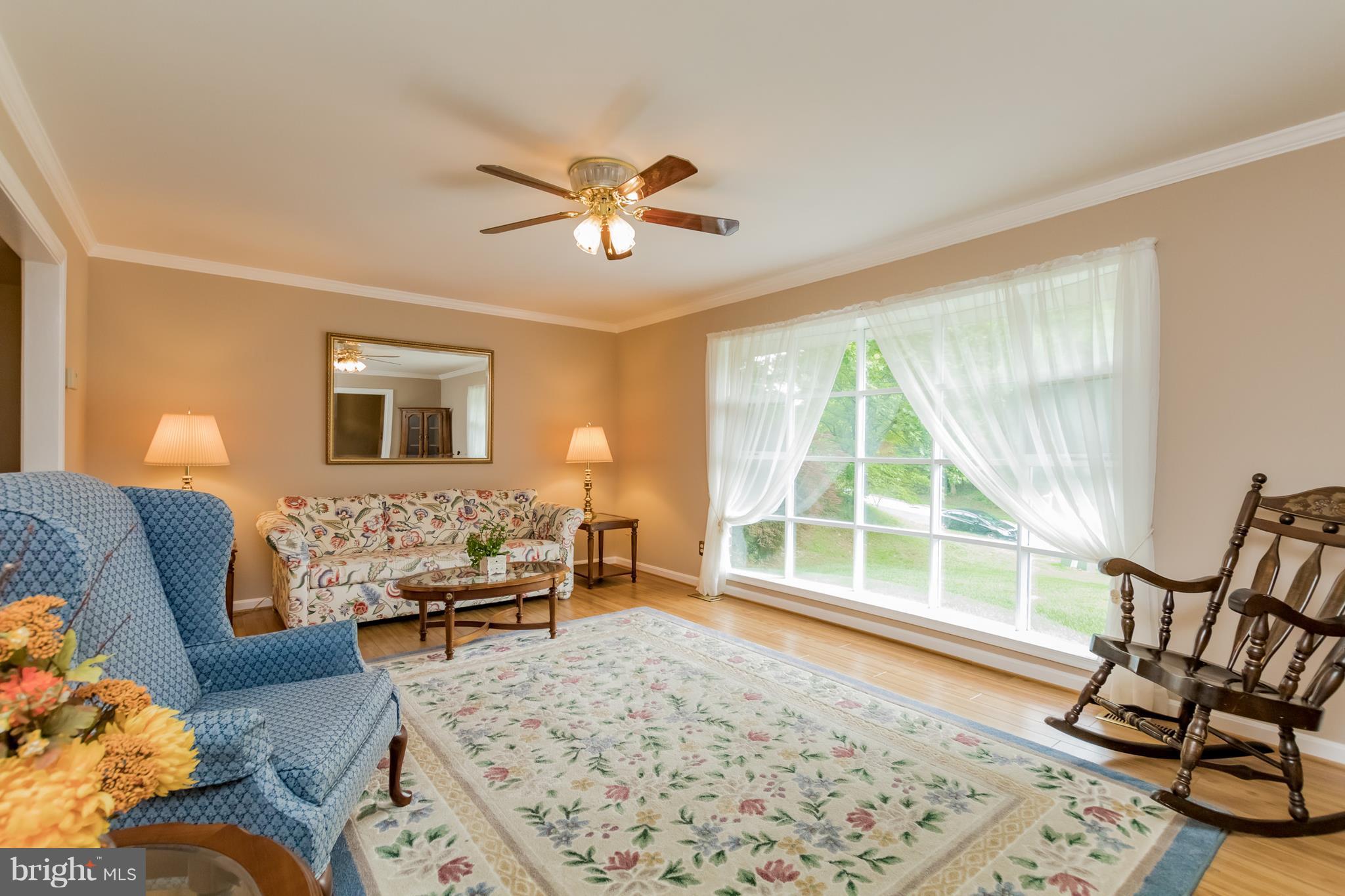 1102 Temfield Road Towson, MD 21286 - Photo 3 of 30 Living Room