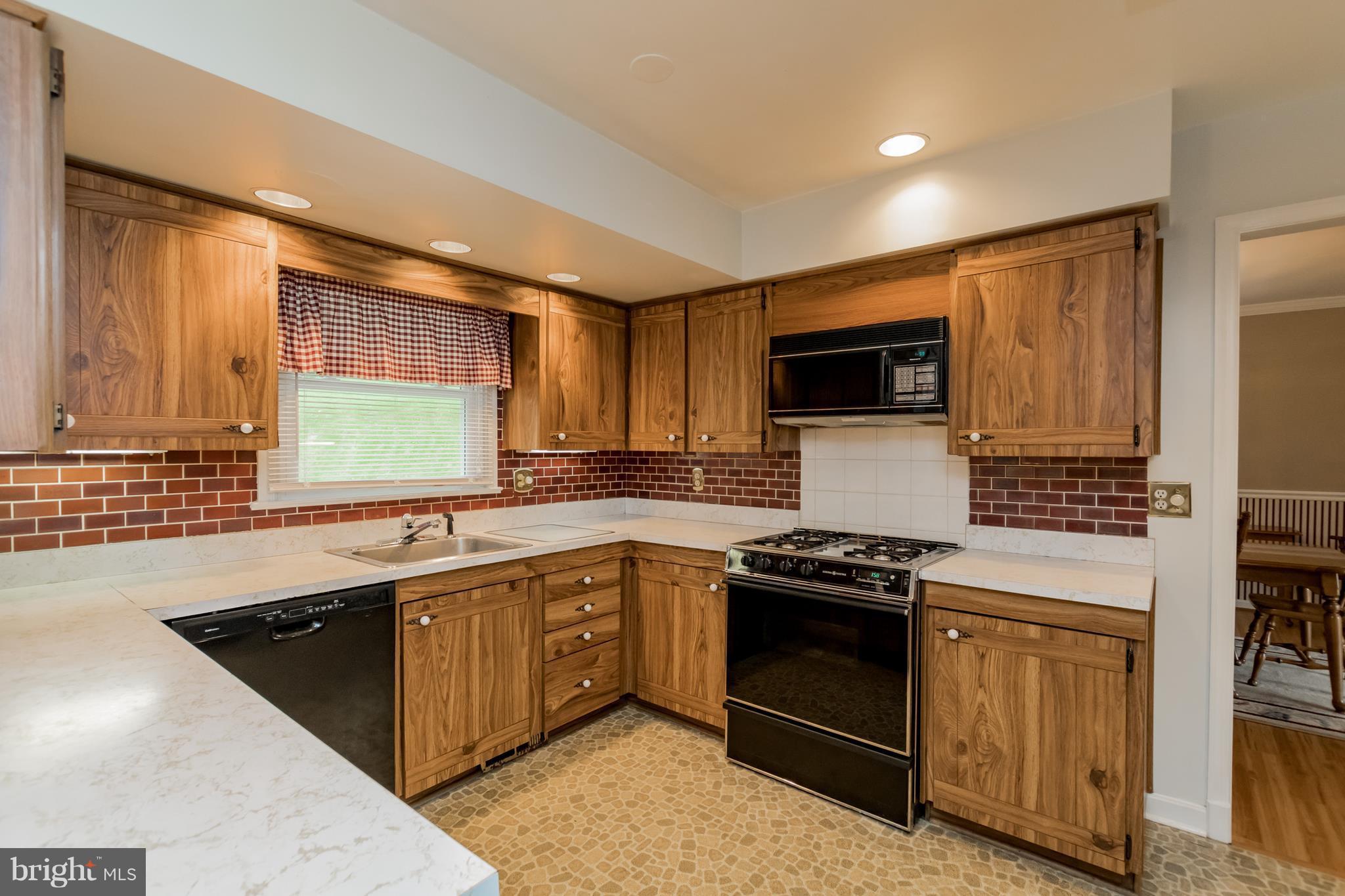1102 Temfield Road Towson, MD 21286 - Photo 8 of 30 Kitchen