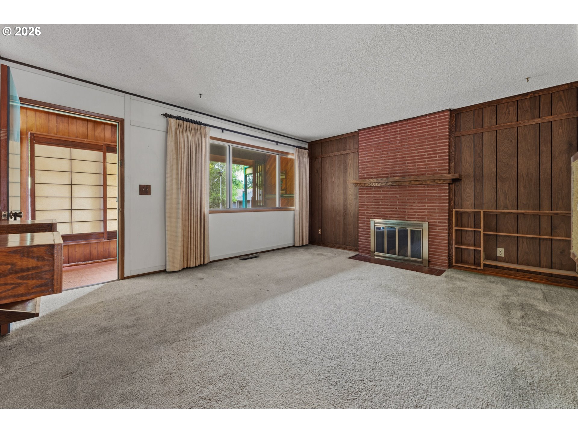 2355 Southwest Balsam Avenue Beaverton, OR 97005 - Photo 6 of 48 Living Room/Entrance