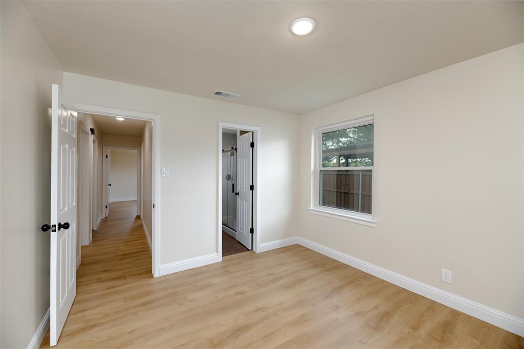 1413 Hill Street Grapevine, TX 76051 - Photo 14 of 17