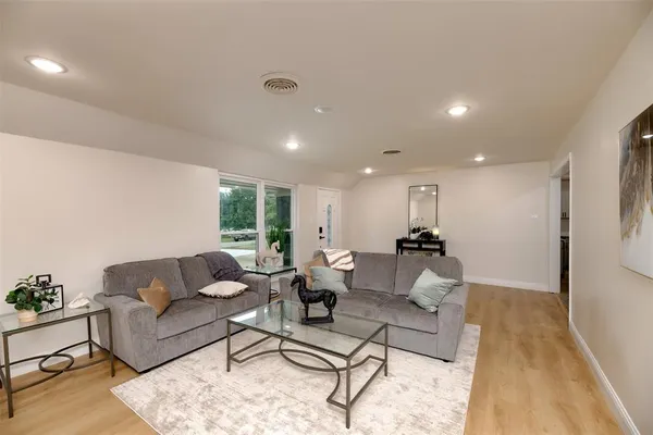$424,000 | 1413 Hill Street, Grapevine, TX 76051