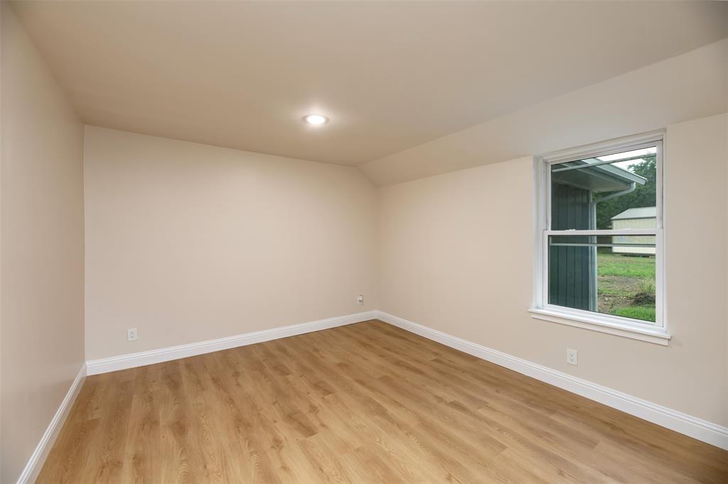 1413 Hill Street Grapevine, TX 76051 - Photo 10 of 17