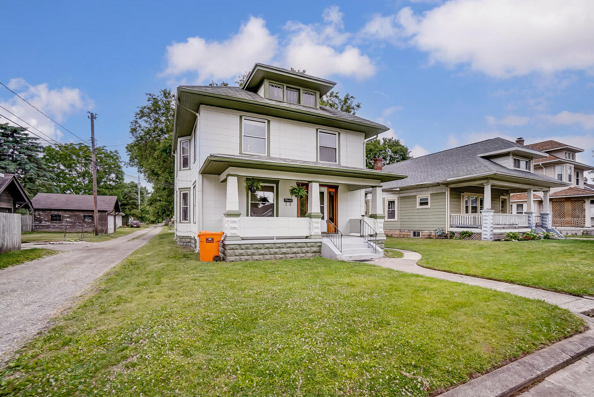 1121 Olive Street Springfield, OH 45503 - Photo 2 of 29
